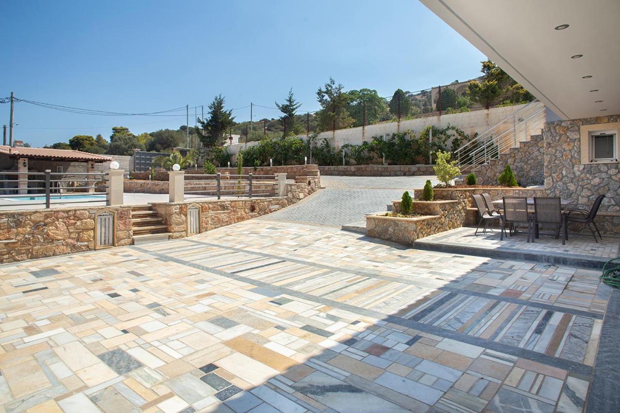 Σπίτι Με Θέα Kalivia Thorikou Exterior foto
